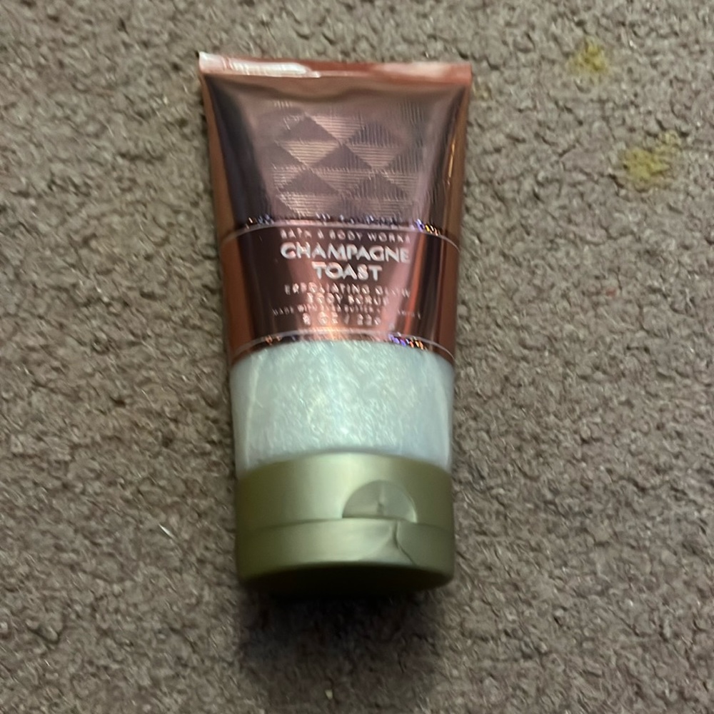 Bath and body works scrub new